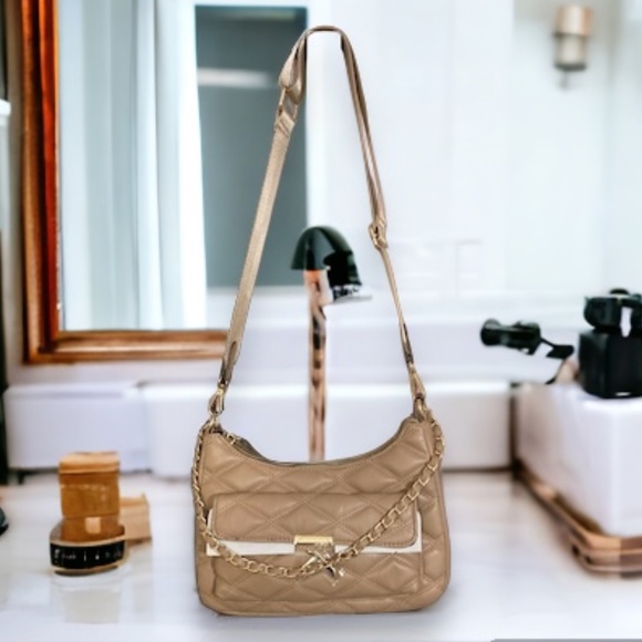 Kendall + Kylie Crossbody Bag With Adjustable Shoulder Strap For Women - Picture 4 of 6